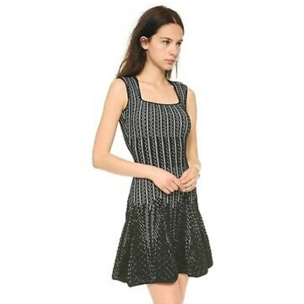 RVN Chevron 3D Jacquard Square Neck Flare Dress Black White Sz Large - Picture 2 of 9